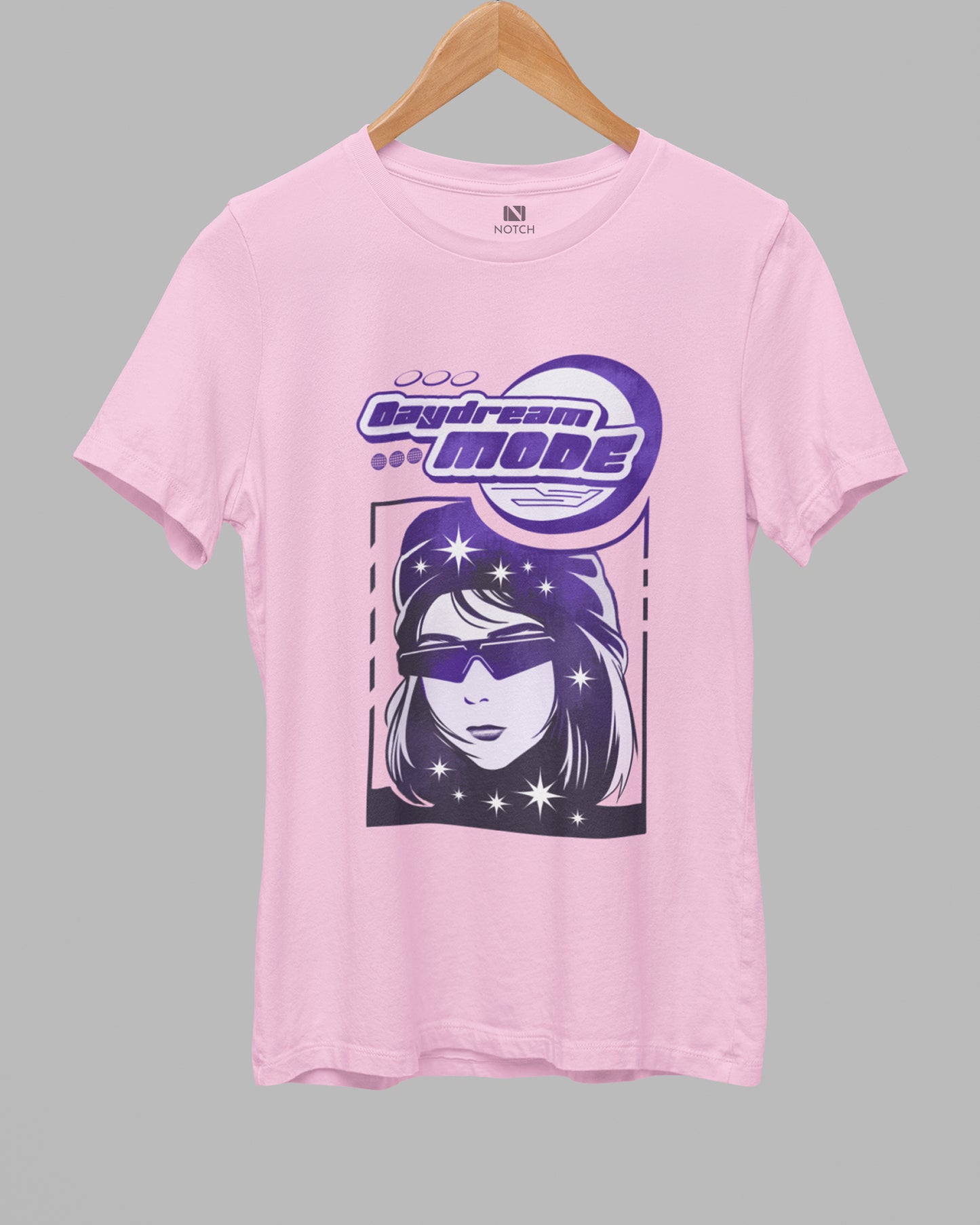 Womenโs Regular Fit Curved Hem T-Shirt โ Day Dreamer